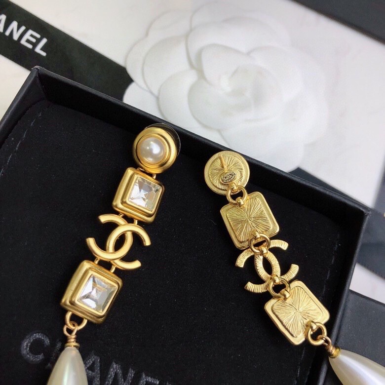 Ch**el earrings